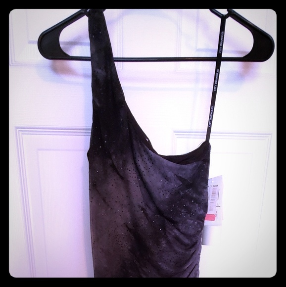 City Triangles One Shoulder Beaded long dress - Picture 3 of 6